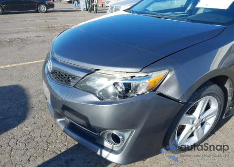 2012 Toyota Camry Se z USA, uszkodzony, nr VIN 4T1BF1FK6CU145638